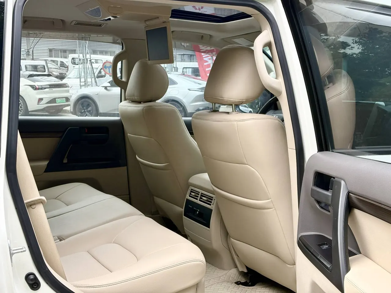 Toyota Land Cruiser (Imported) 2020 Land Cruiser 4.0 Middle East Manual 13