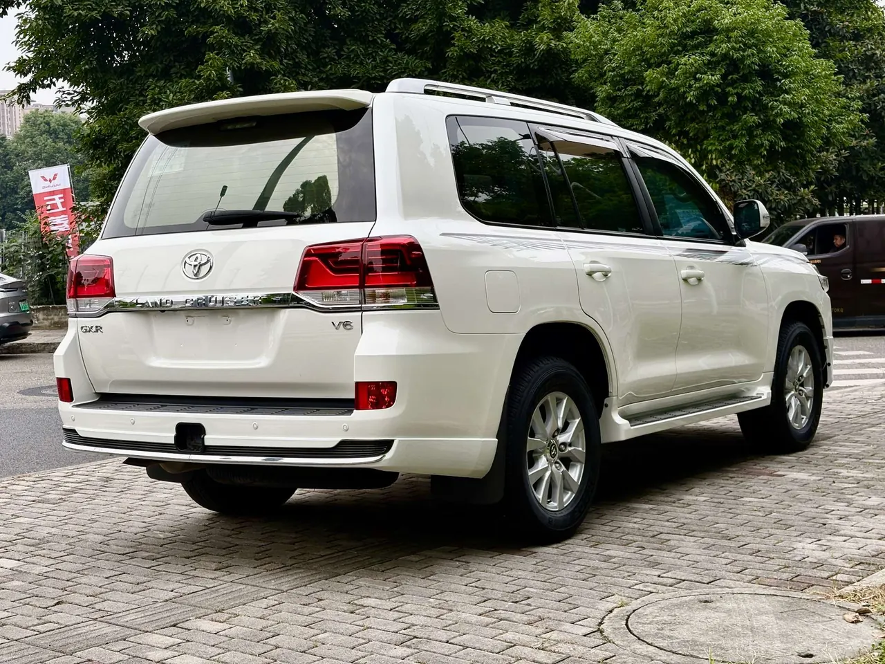 Toyota Land Cruiser (Imported) 2020 Land Cruiser 4.0 Middle East Manual 5
