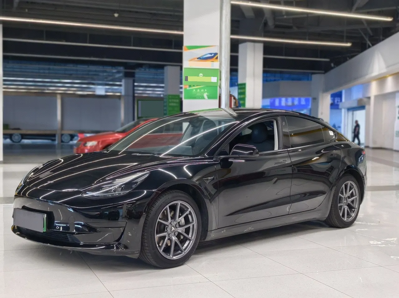 Открыть галерею: Tesla 2022 Model 3 rear-wheel drive version of automatic transmission