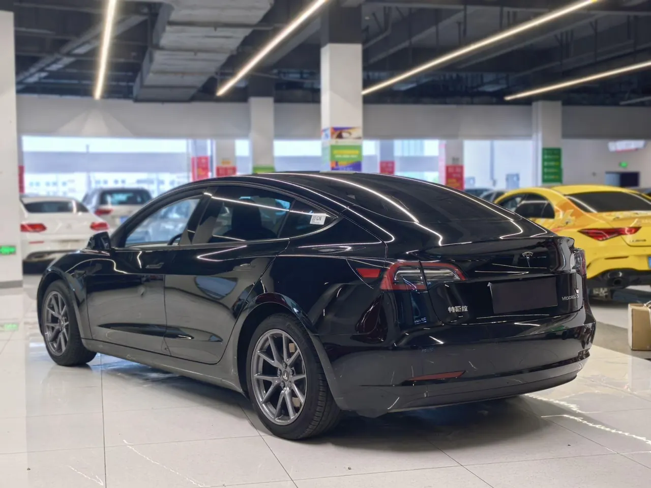 Tesla 2022 Model 3 rear-wheel drive version of automatic transmission 4