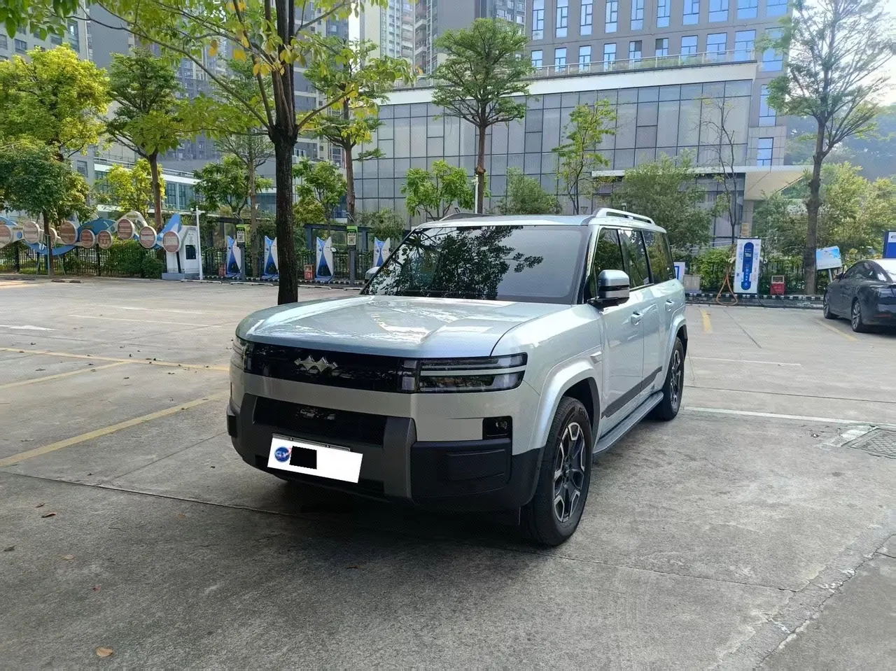 打开图片灯箱:FangChengBao 2025 Titanium 7 1.5T Stepless 200KM Two-Drive Max Edition Automatic Gear
