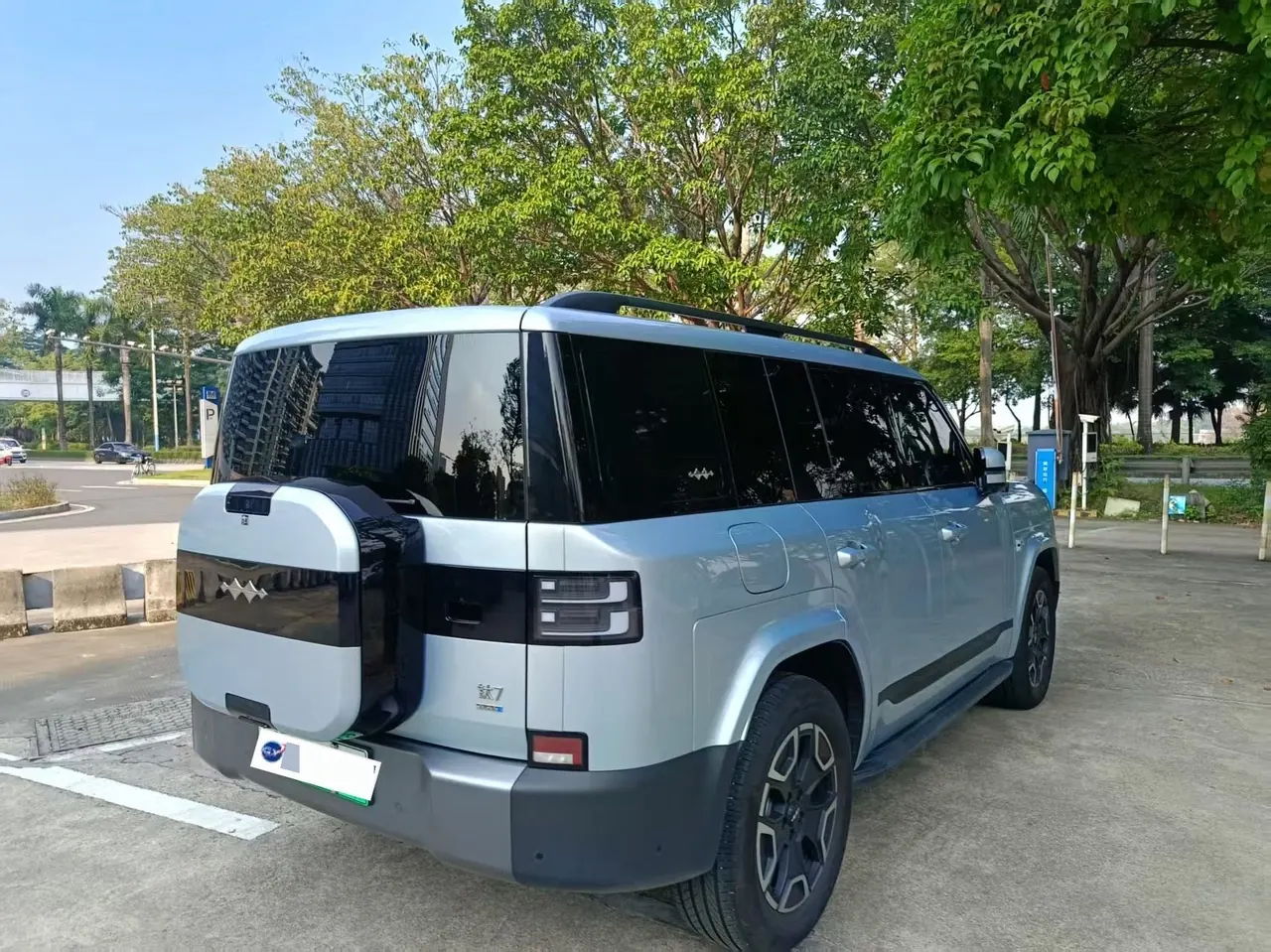 FangChengBao 2025 Titanium 7 1.5T Stepless 200KM Two-Drive Max Edition Automatic Gear 8