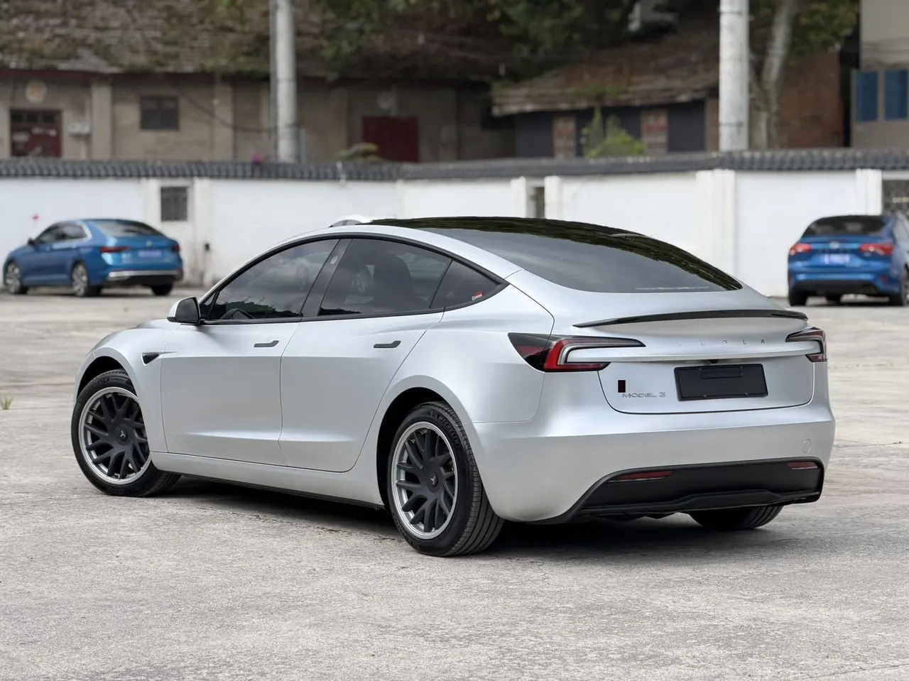 Tesla 2023 Model 3 Rejuvenation Edition Rear Wheel Drive Automatic Transmission 3