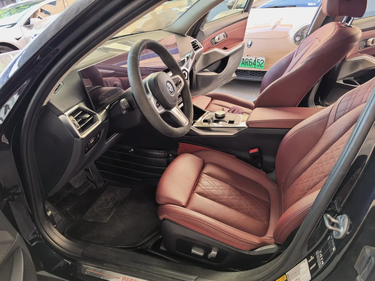 BMW 2023 i3 eDrive 40 L obsidian night suit automatic gear 4