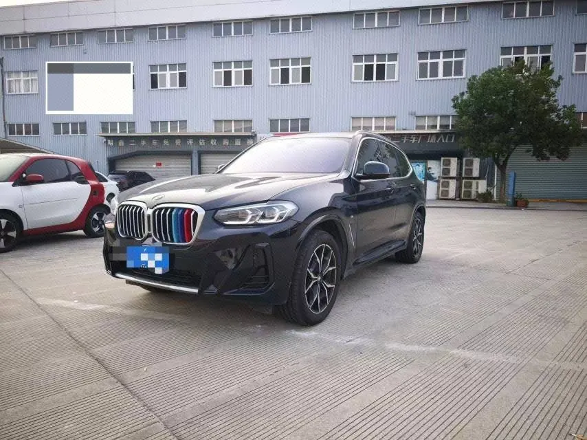 Открыть галерею: BMW 2023 X3 xDrive25i 2.0T M sports suit automatic gear