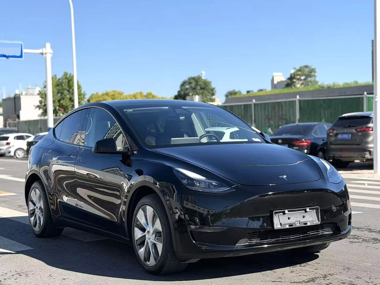 Tesla 2023 Model Y long endurance all-wheel drive version automatic transmission 3