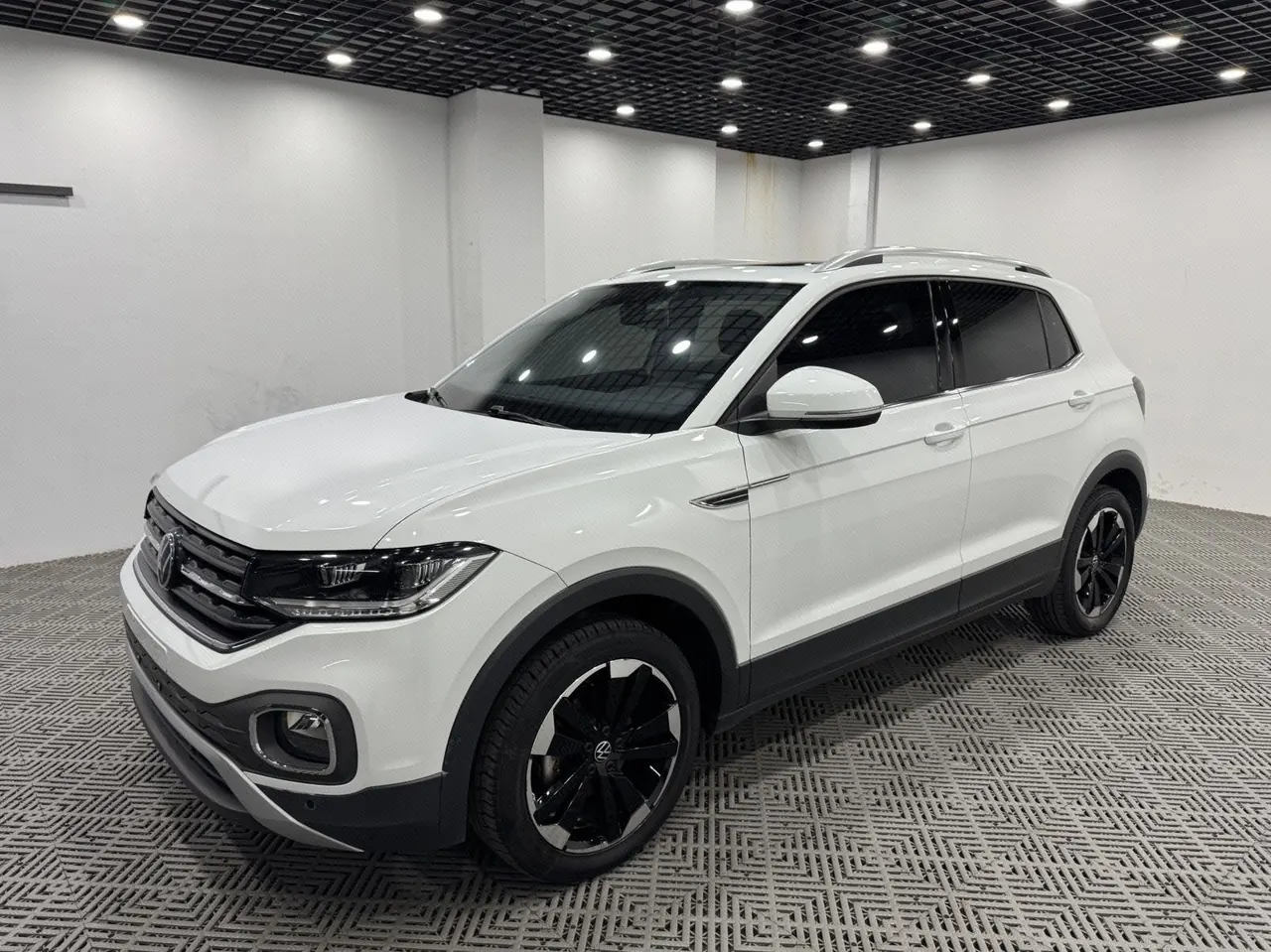 打开图片灯箱:Volkswagen 2021 Shadow Exploration 1.5 Yue Zhi Lian Edition Automatic Gear