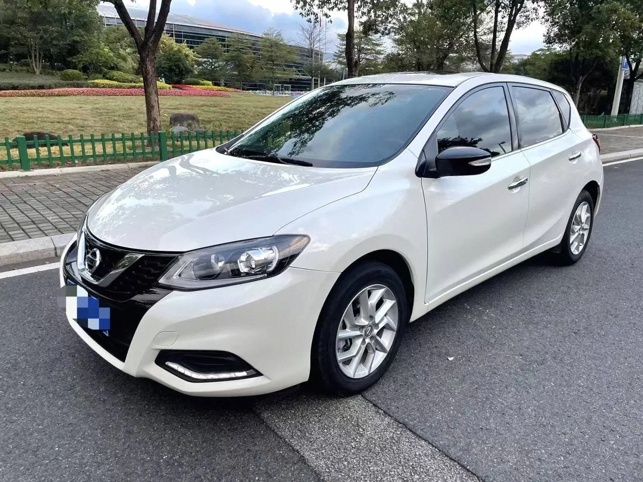 Open image lightbox: Nissan 2021 Tiida 1.6 Stepless Smart Edition Automatic Gear