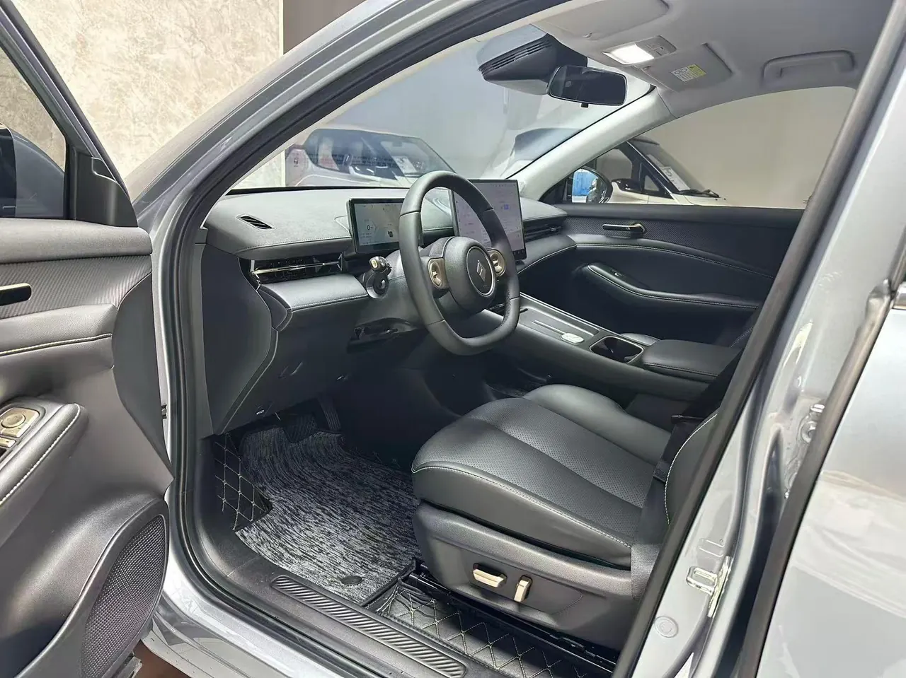 BaoJun 2024 Cloud Sea 500km Pure Electric Edition Automatic Gear 4