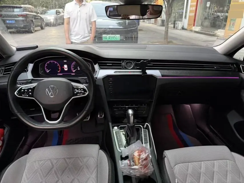 Volkswagen 2023 Magotan 2.0TSI 330TSI 2 million Commemorative Luxury Automatic Gear 5