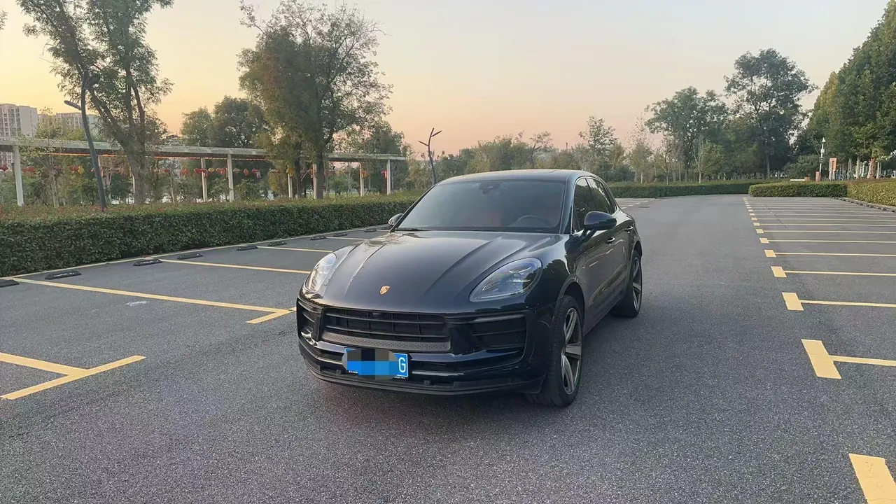 Porsche Macan (Imported) 2023 Macan 2.0T Automatic Gear 2