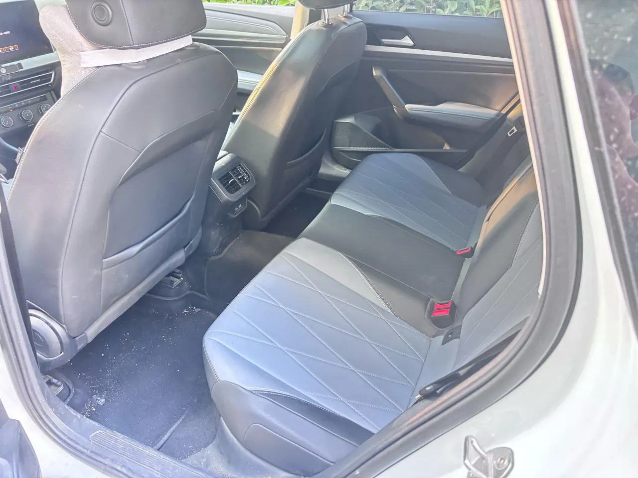 Volkswagen 2024 LaVida 1.5 Star 5 Million Edition Automatic Gear 3