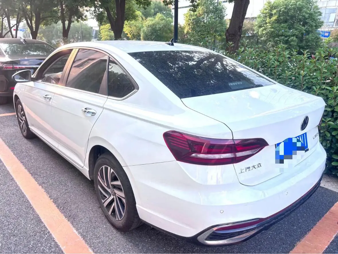 Volkswagen 2024 LaVida 1.5 Star 5 Million Edition Automatic Gear 5