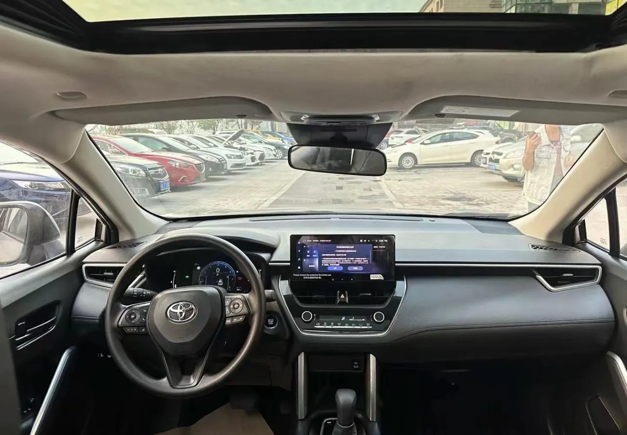 Toyota 2023 Corolla Sharp 2.0 Stepless Deluxe Edition Automatic Gear 4