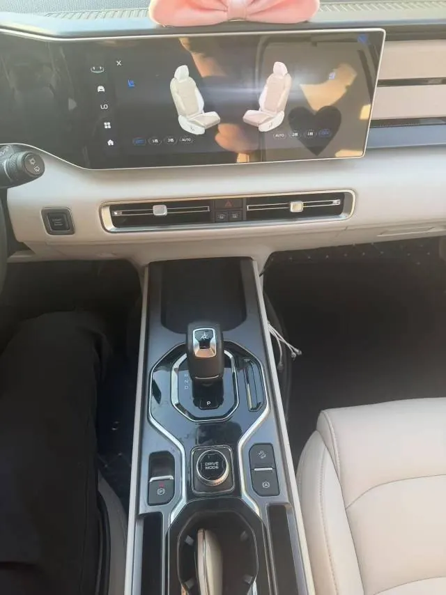 Geely 2023 icon 1.5TD protagonist automatic gear 3