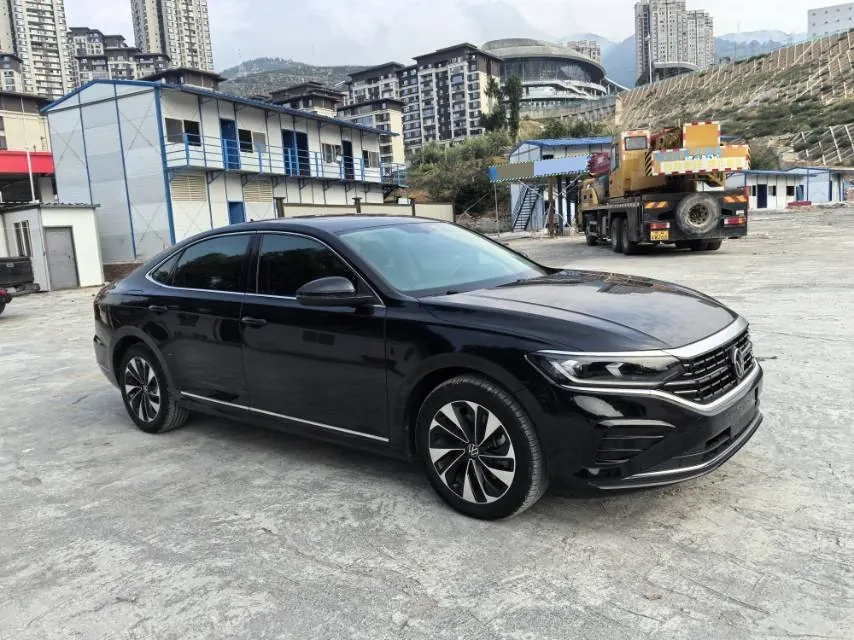 Volkswagen 2023 Passat 2.0TSI 330TSI Elite Edition Automatic 3