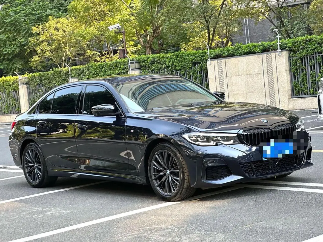 BMW 3 Series 2021 325Li 2.0T M Sports Obsidian Night Suit Automatic Gear 2