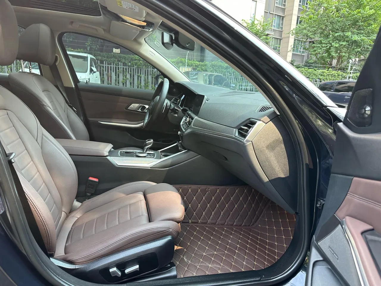 BMW 3 Series 2021 325Li 2.0T M Sports Obsidian Night Suit Automatic Gear 7