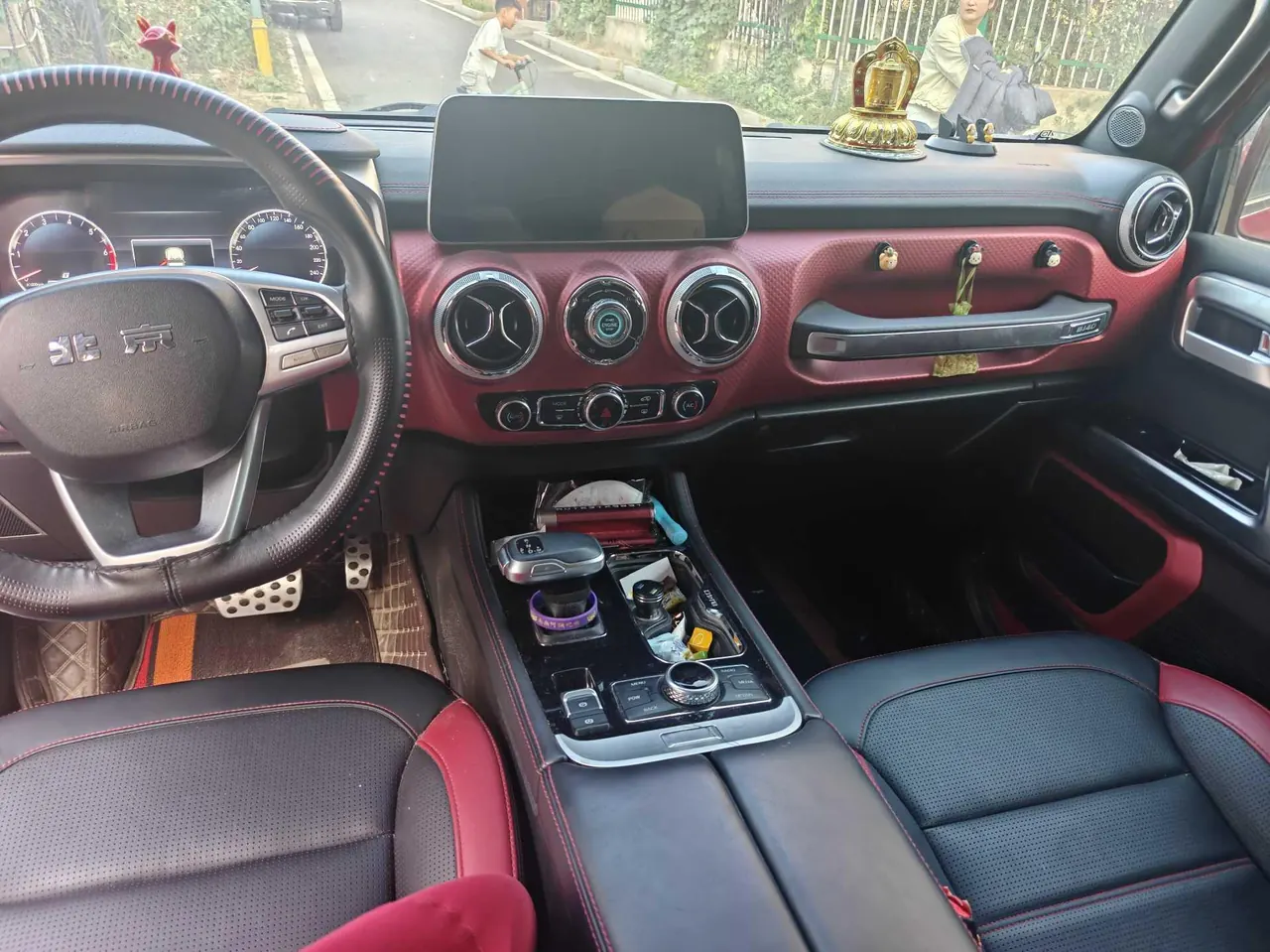 Beijing 2020 BJ40 2.0T 4-wheel drive city hunter version chivalrous automatic gear 3