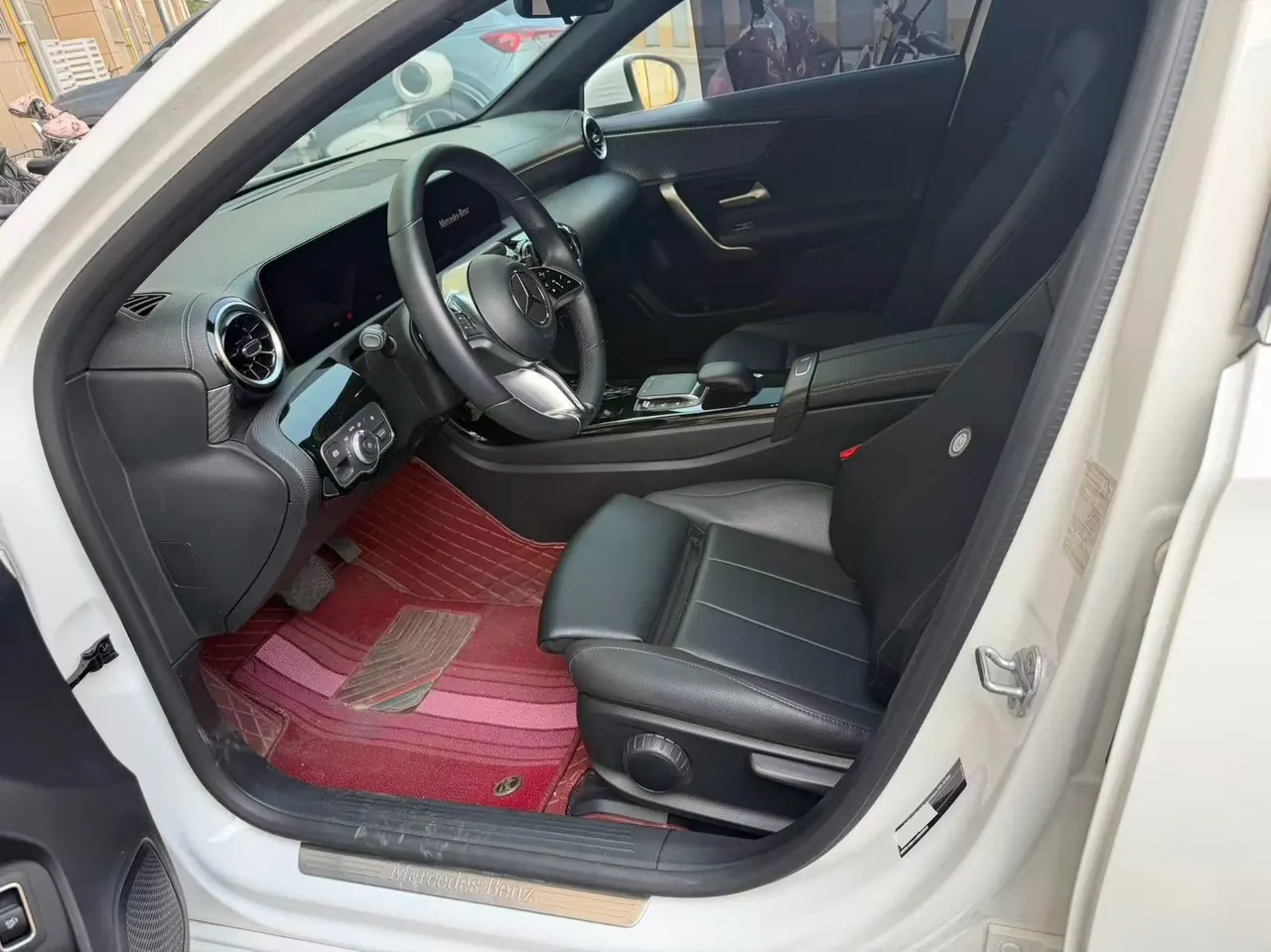Mercedes Benz Class A 2023 A 200 L 1.3T Dynamic Automatic 6