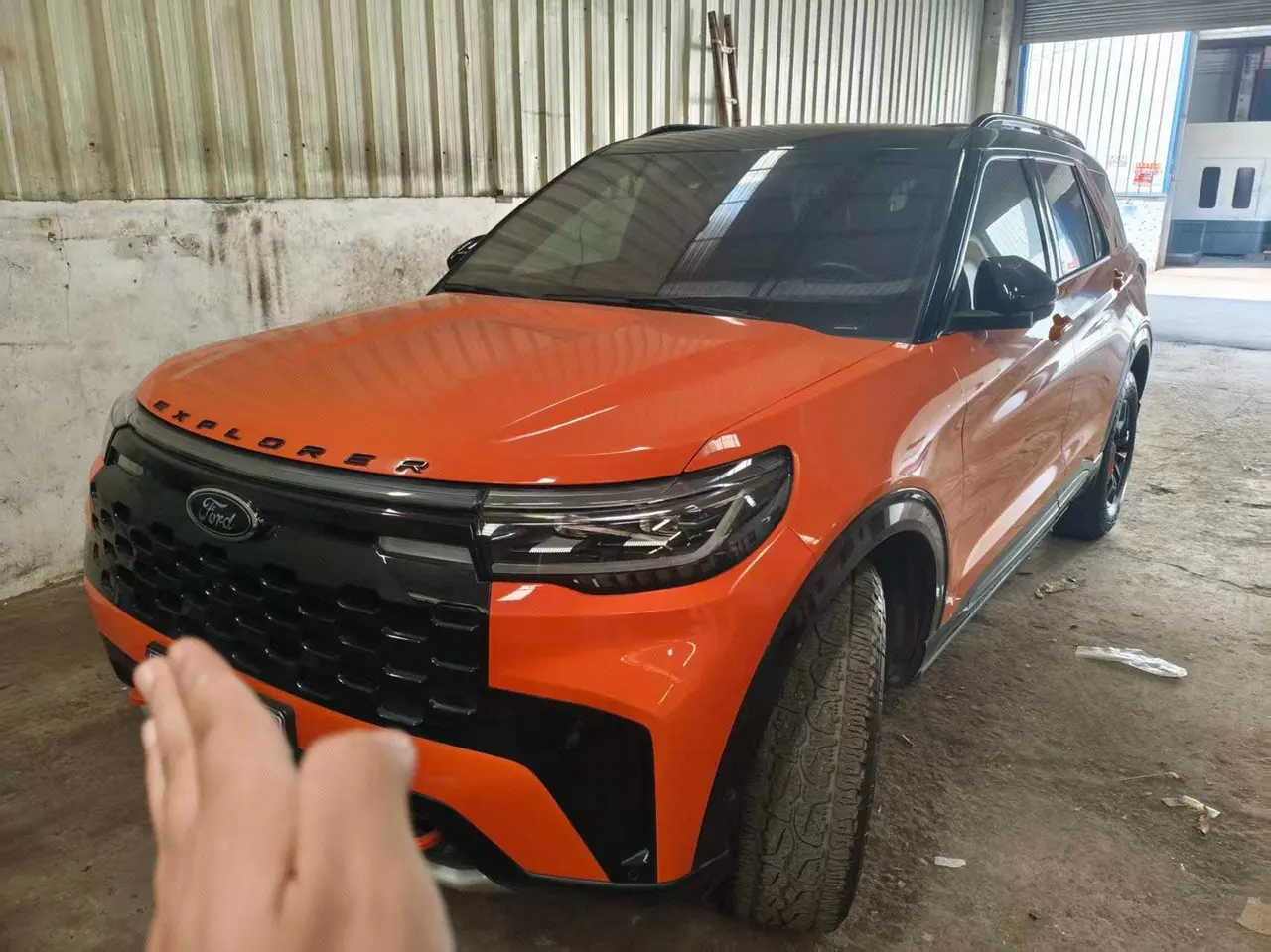 Open image lightbox: Ford 2023 Explorer 2.3T EcoBoost 285 Kunlun Peak Edition 7-seat Automatic