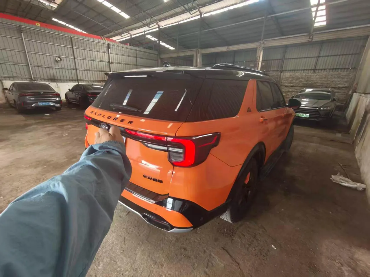 Ford 2023 Explorer 2.3T EcoBoost 285 Kunlun Peak Edition 7-seat Automatic 6