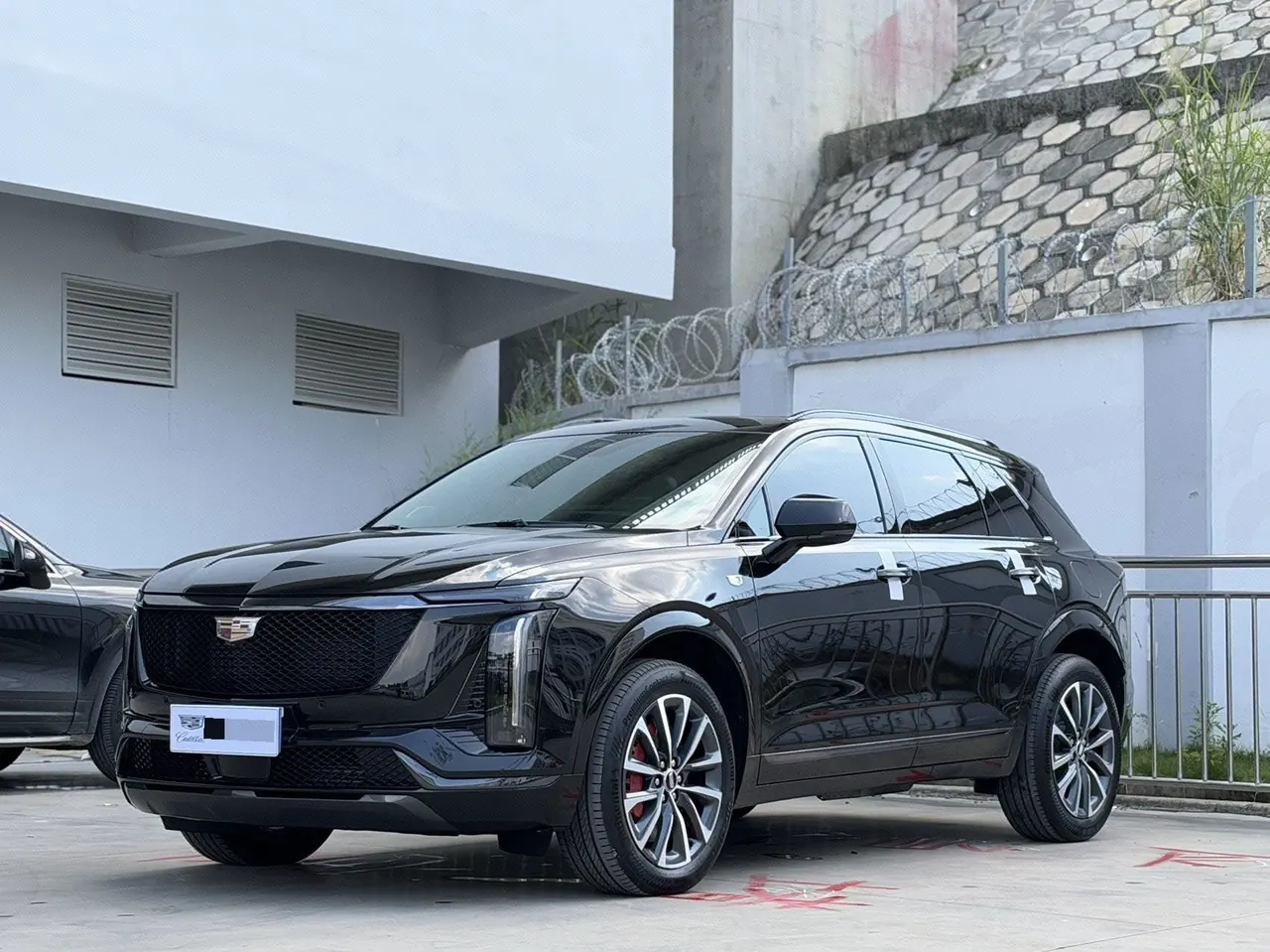 Open image lightbox: Cadillac 2026 XT5 48V 2.0T honorable automatic gear