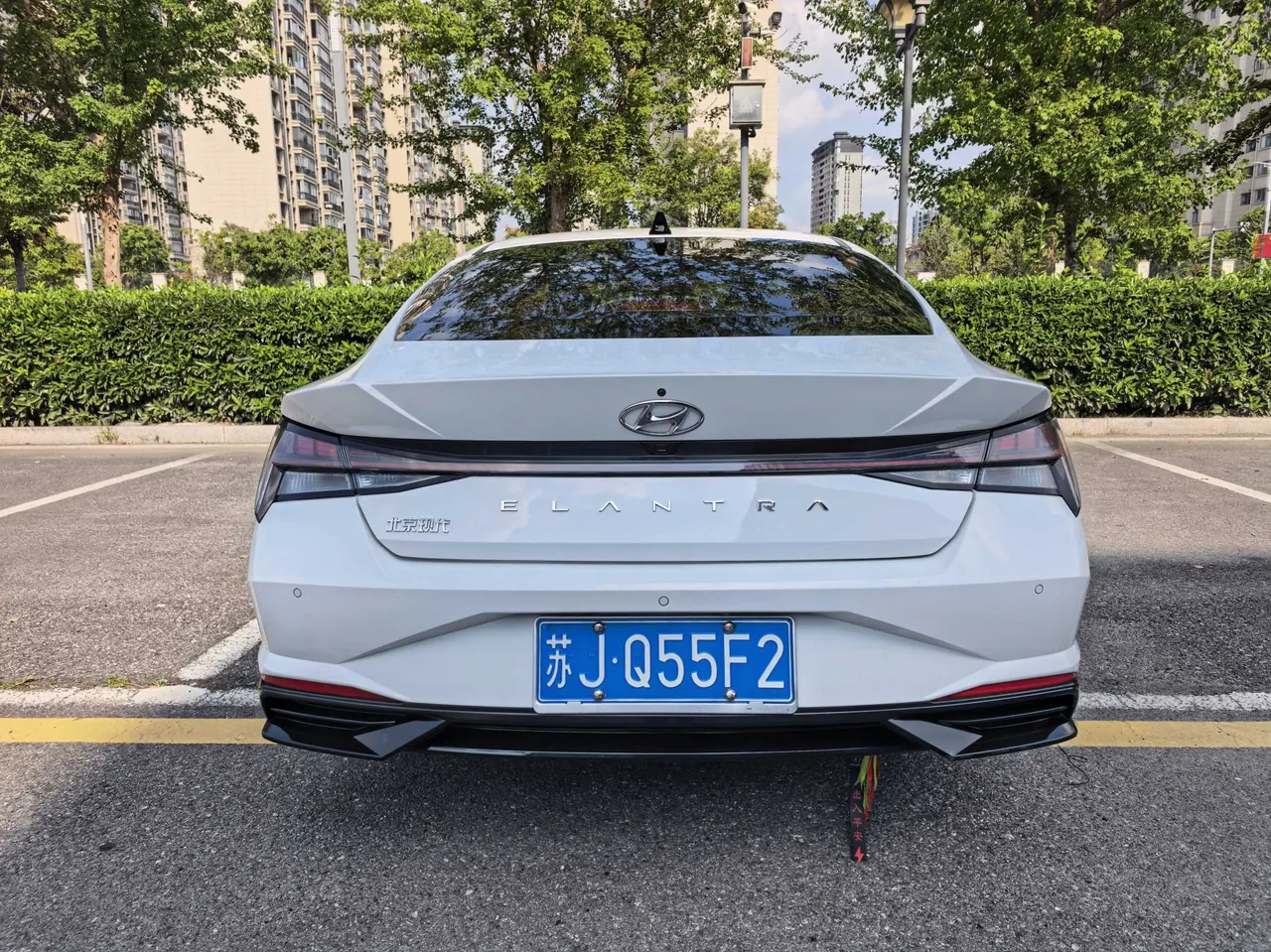 Hyundai 2023 Elantra -3-compartment 1.5 stepless LUX premium automatic gear 5