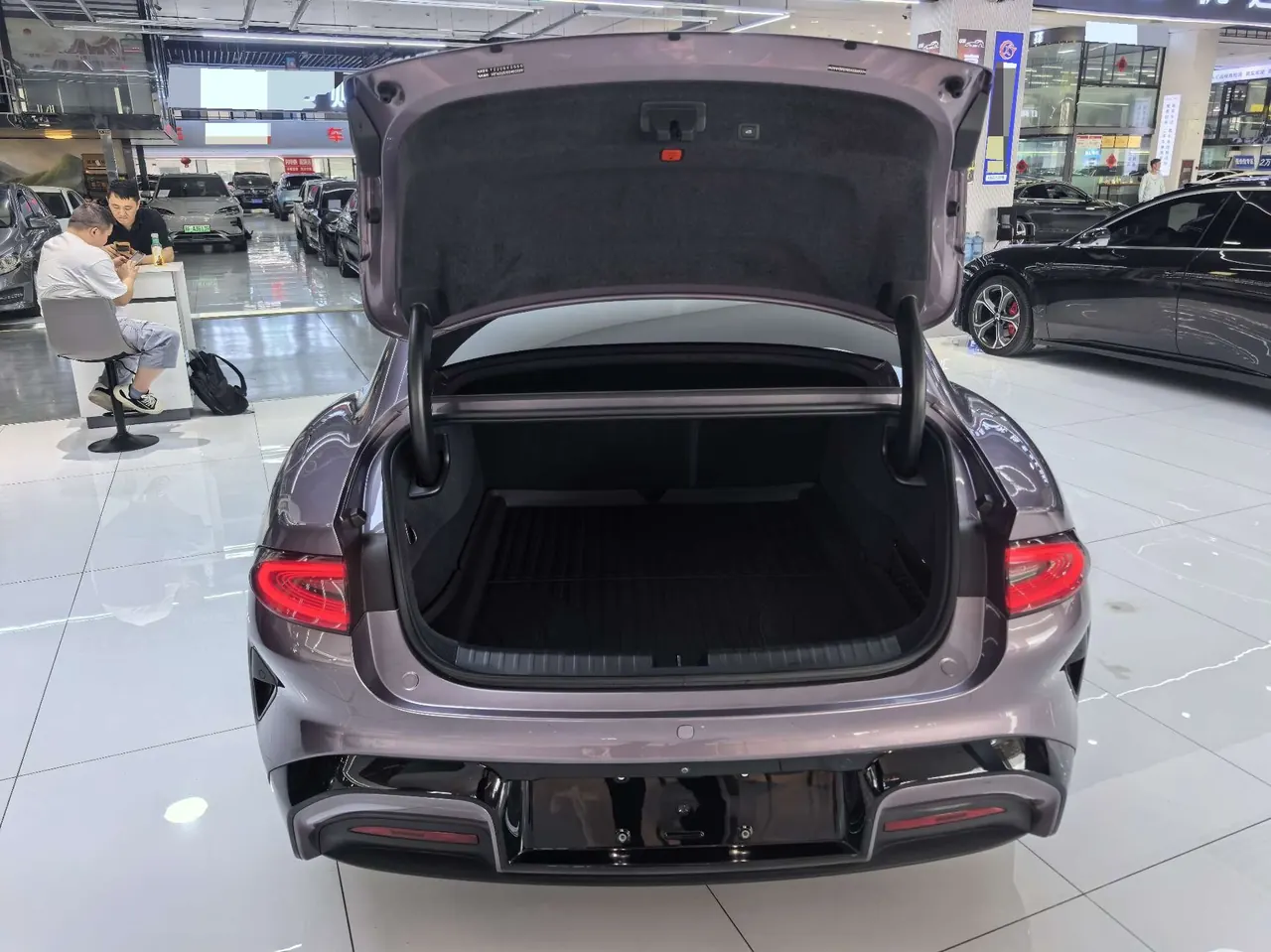 MI 2024 SU 7 830km Rear Drive Ultra Long Endurance High-end Smart Drive Pro Edition Automatic Gear 17