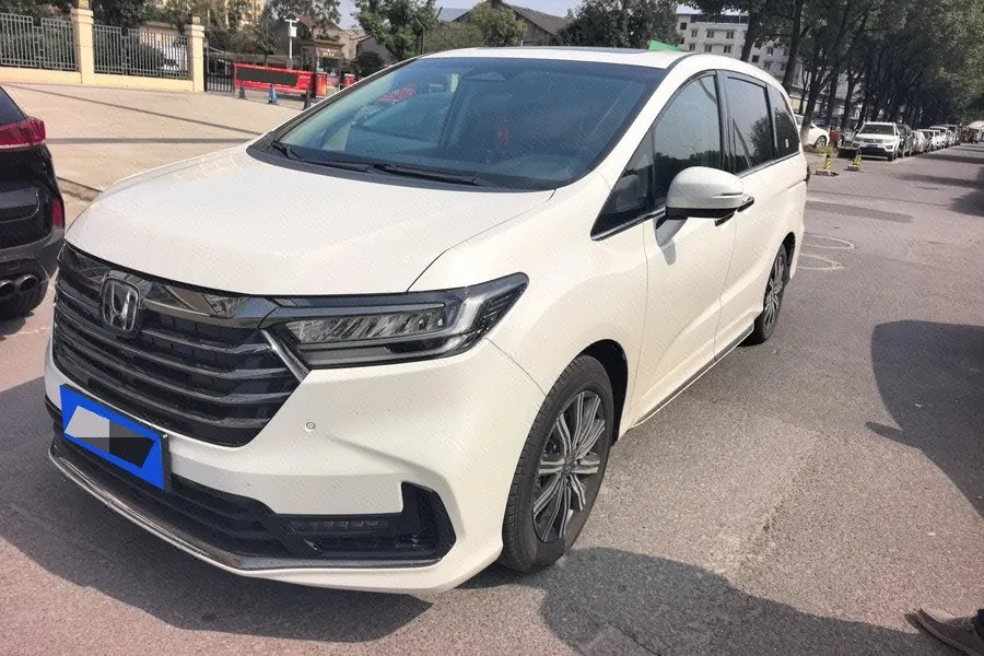 Open image lightbox: Honda 2024 Odyssey Hybrid 2.0 Stepless Sharp and Leading Edition Automatic Gear