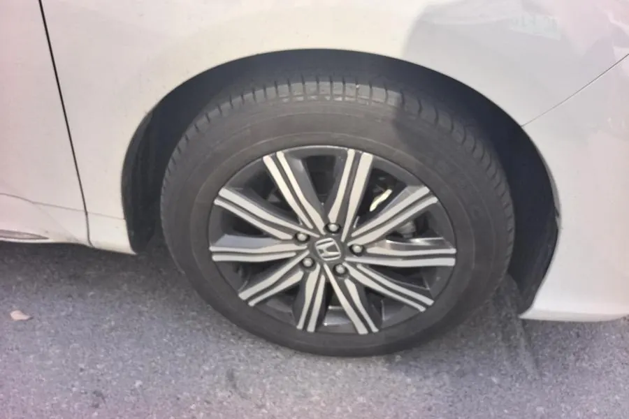 Honda 2024 Odyssey Hybrid 2.0 Stepless Sharp and Leading Edition Automatic Gear 6