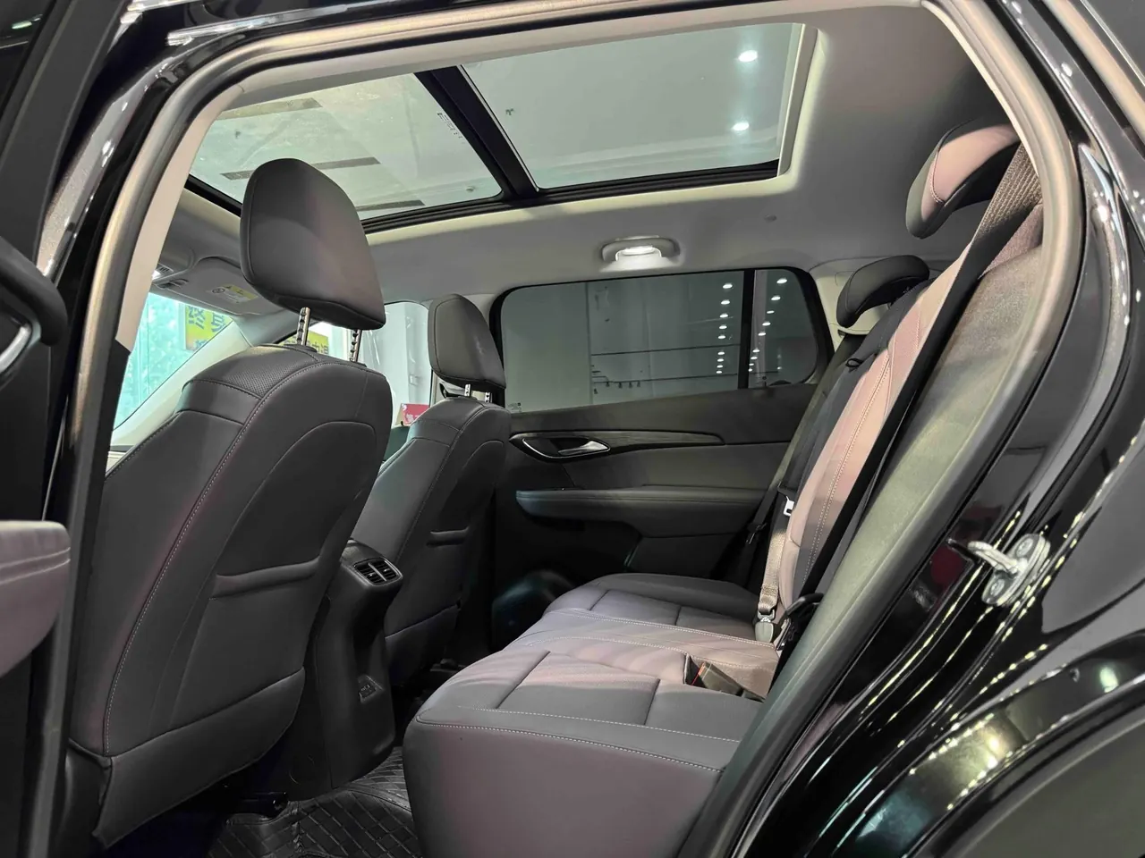 Buick 2026 Angkewei Plus 2.0T 28T Two-Drive Platinum Edition Automatic Gear 5
