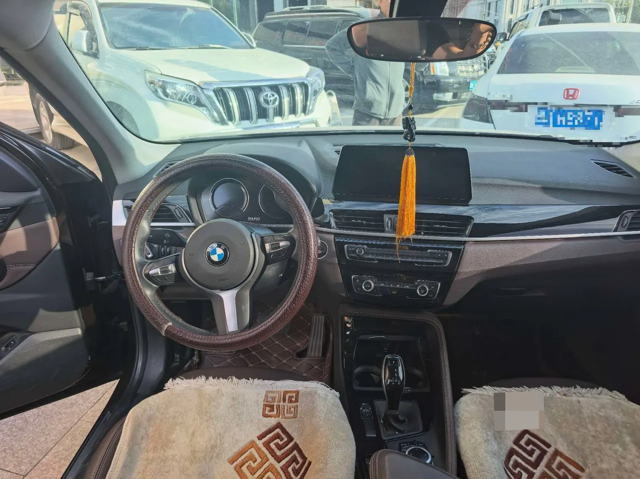 BMW 2020 X1 sDrive20Li 1.5T exclusive automatic gear 4