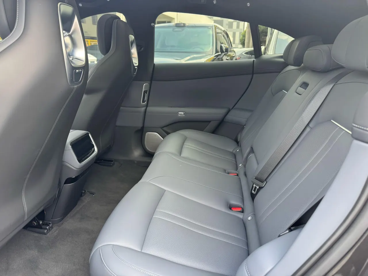 MI 2026 YU7 Standard Edition Automatic Gear 5