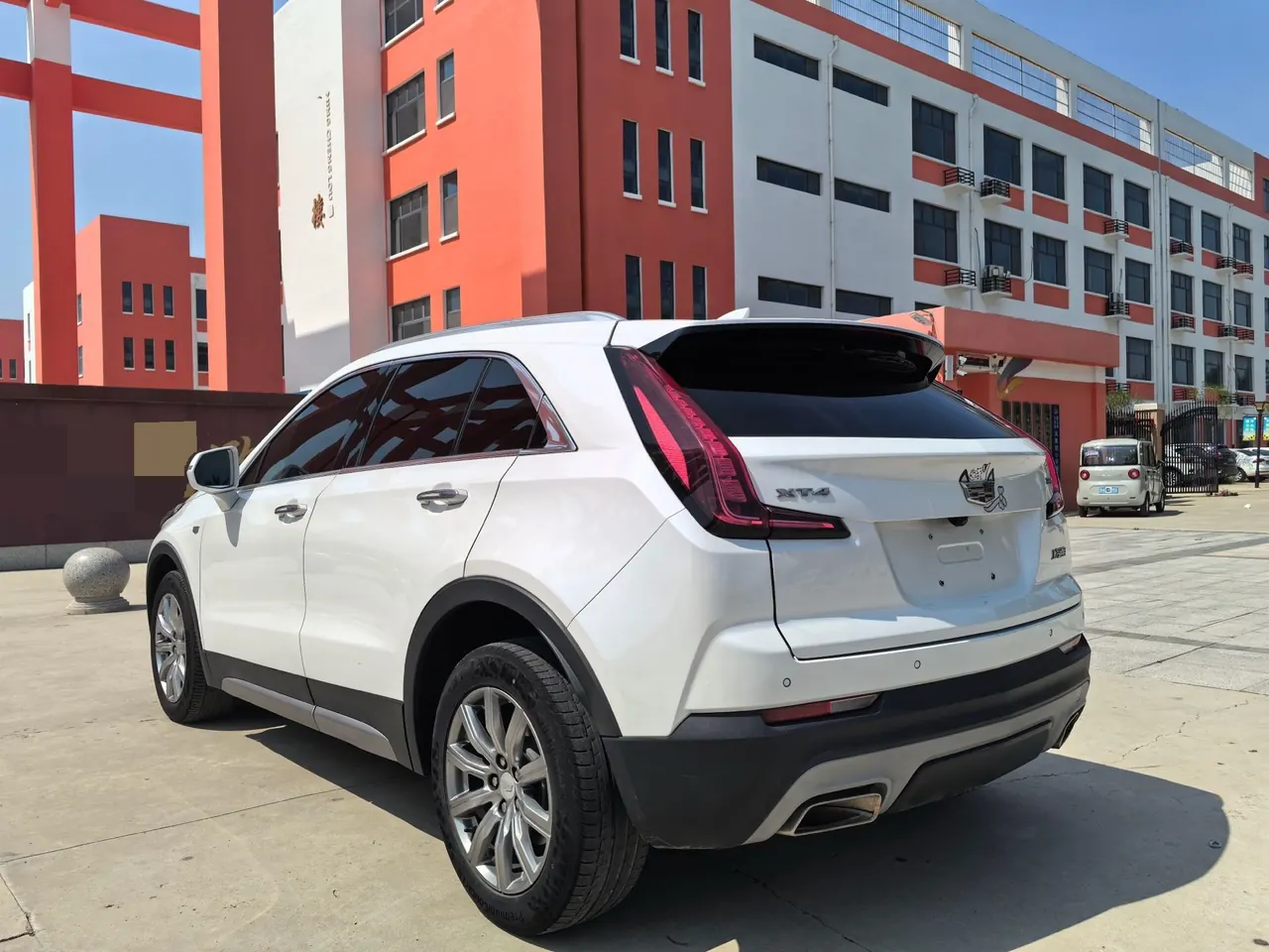 Cadillac 2020 XT4 2.0T 28T Two-Drive Leading Automatic Gear 6