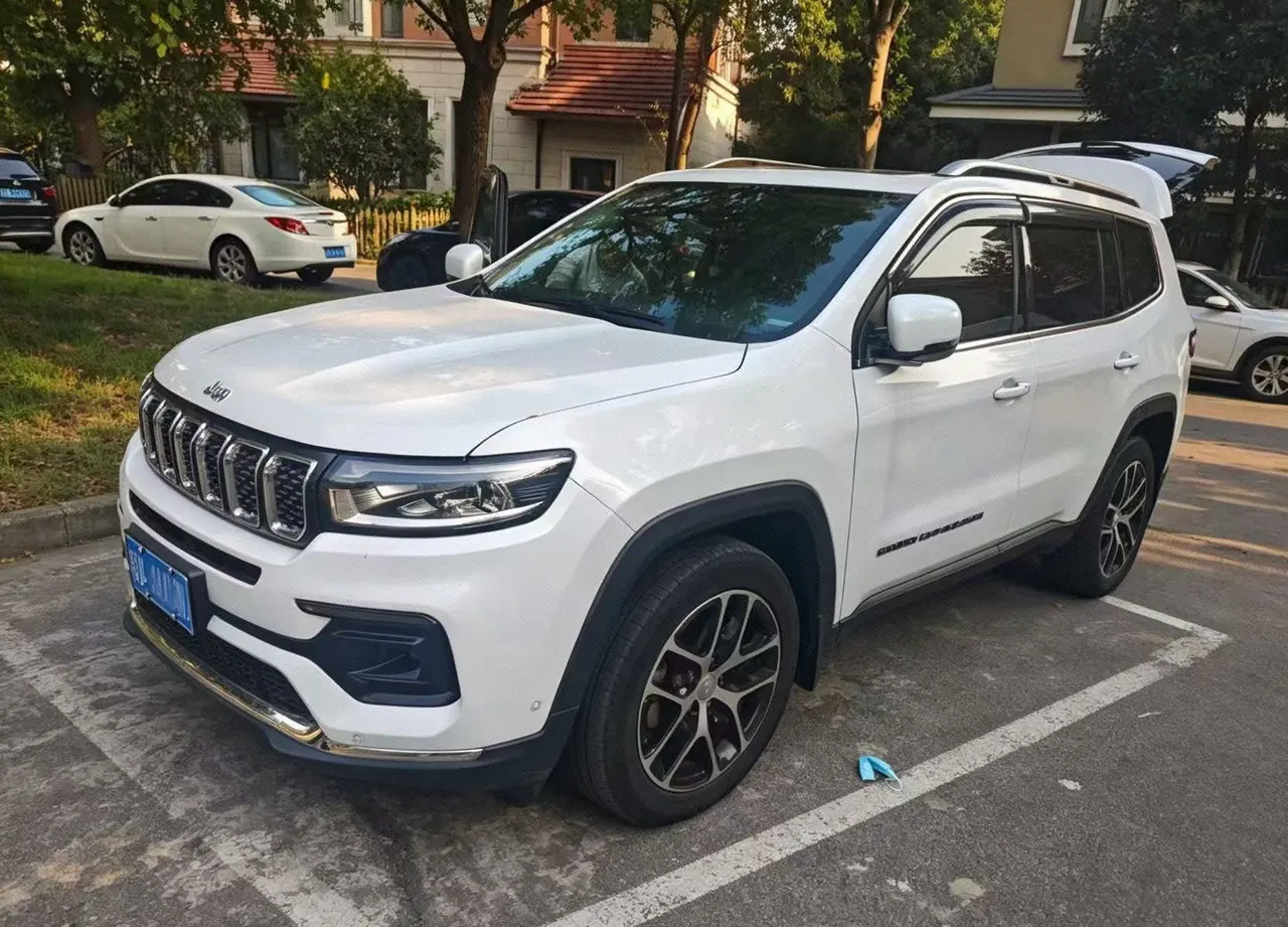 Jeep 2020 big commander 2.0T four-wheel drive nighthawk version automatic gear - View 1