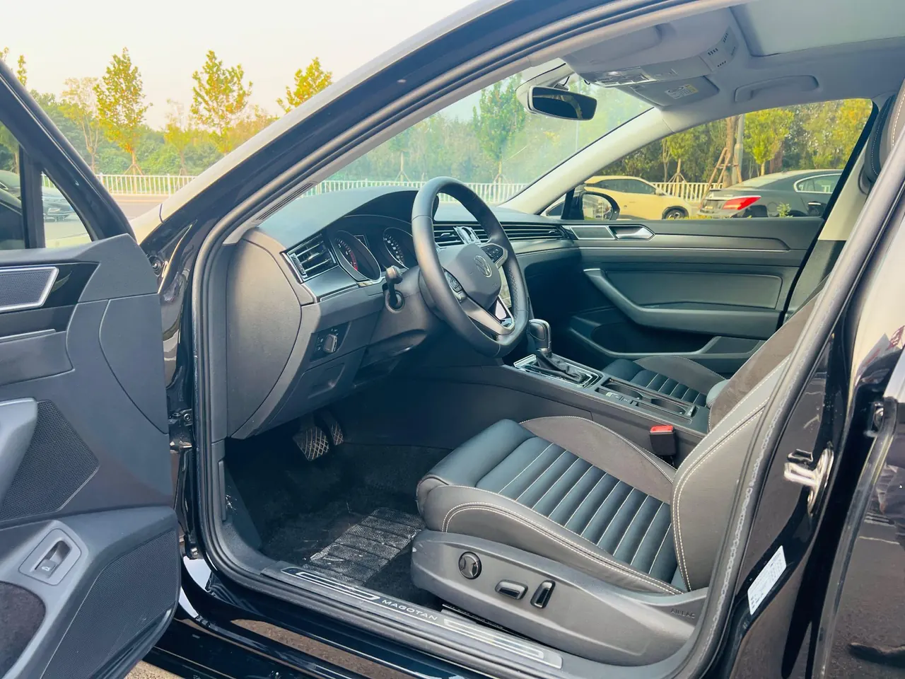 Volkswagen 2020 Magotan 2.0TSI 330TSI Leading Automatic 4