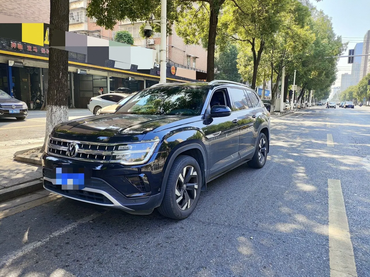 Открыть галерею: Volkswagen 2022 Tuang 2.0TSI 380TSI Four-wheel Drive Deluxe Edition Automatic Gear