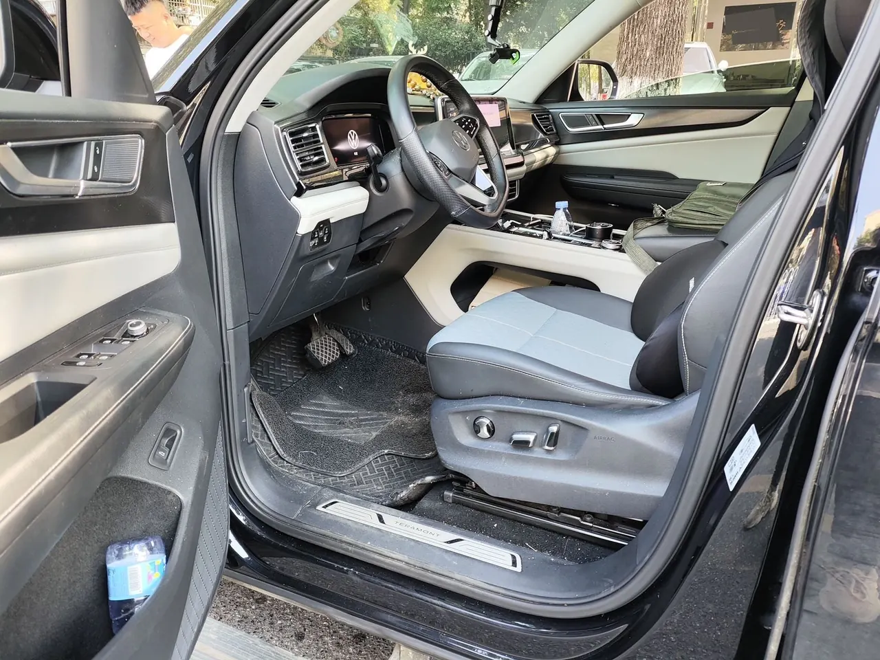 Volkswagen 2022 Tuang 2.0TSI 380TSI Four-wheel Drive Deluxe Edition Automatic Gear 4