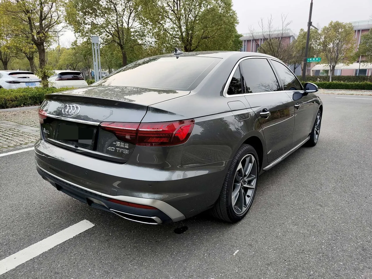 Audi 2022 A4L 2.0TFSI 40TFSI Fashion Dynamic Automatic 4