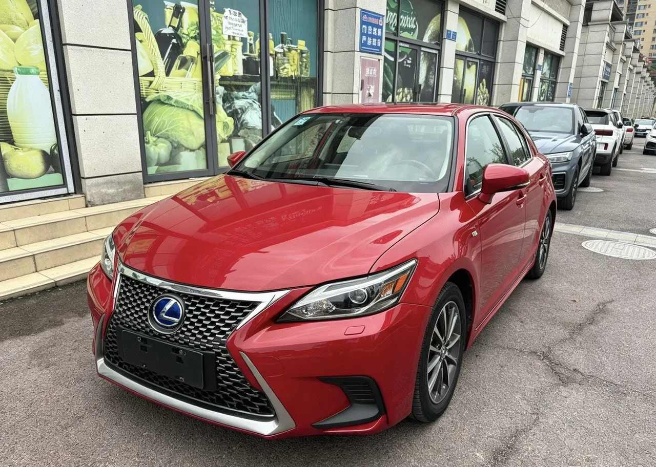 打开图片灯箱:Lexus CT (Imported) 2020 CT200h 1.8 Stepless Comfort Edition Automatic Gear