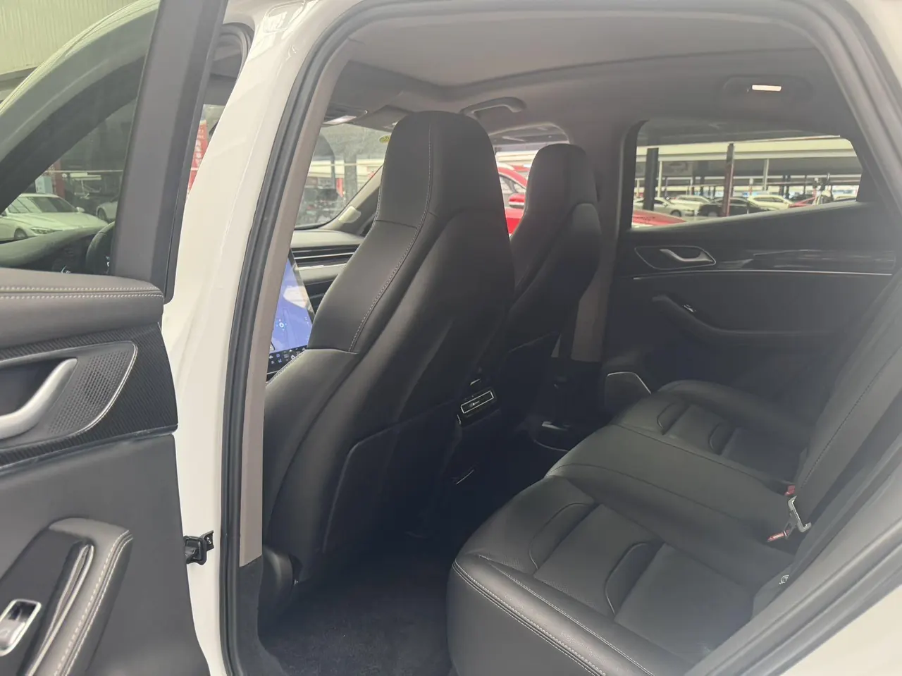 SERES 2020 SERES 5 1.5T Two-Drive High Performance Sports Edition Automatic Gear 8