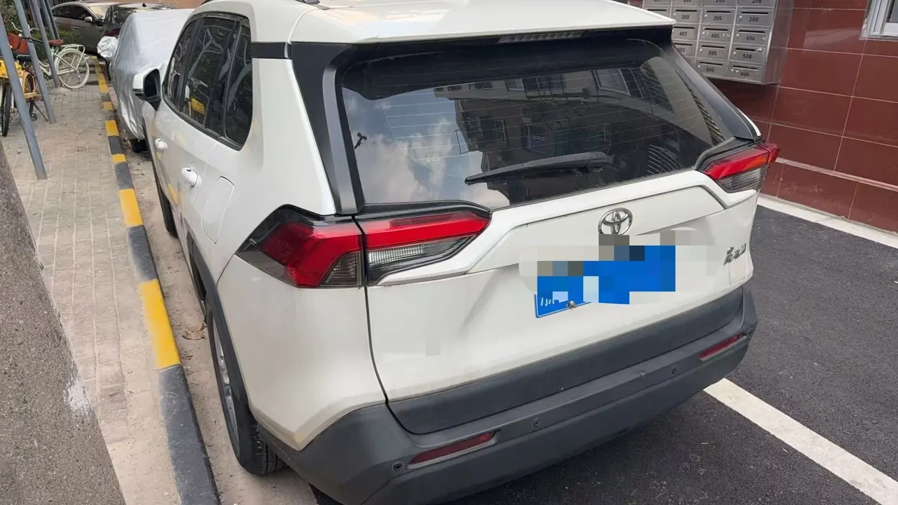 Toyota 2020 RAV4 Rongbo 2.0 Stepless Two-Drive City Edition Automatic Gear 4