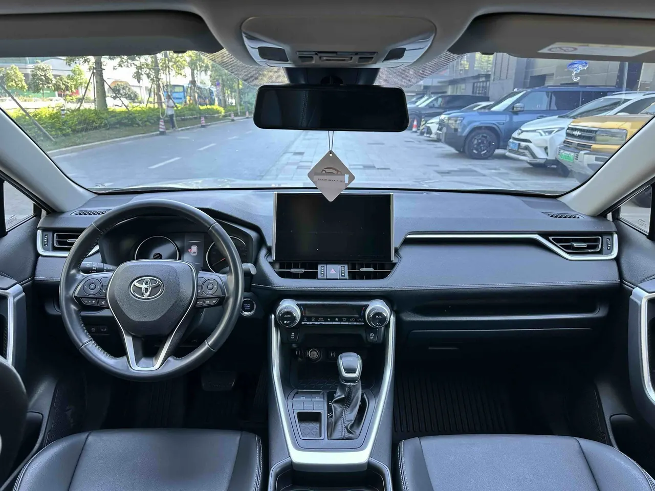 Toyota 2022 Willanda 2.0 Stepless Two-Drive Luxury PLUS Edition Automatic Gear 4
