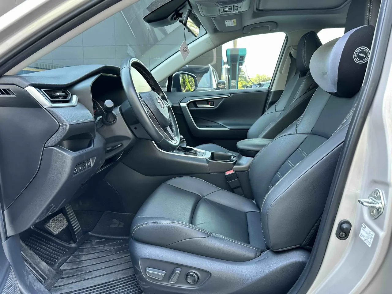 Toyota 2022 Willanda 2.0 Stepless Two-Drive Luxury PLUS Edition Automatic Gear 9