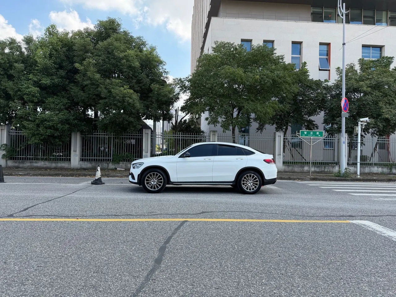 Mercedes Benz GLC (Imported) 2022 GLC 260 Coupe 4MATIC 2.0T (Modified) Automatic Gear 9