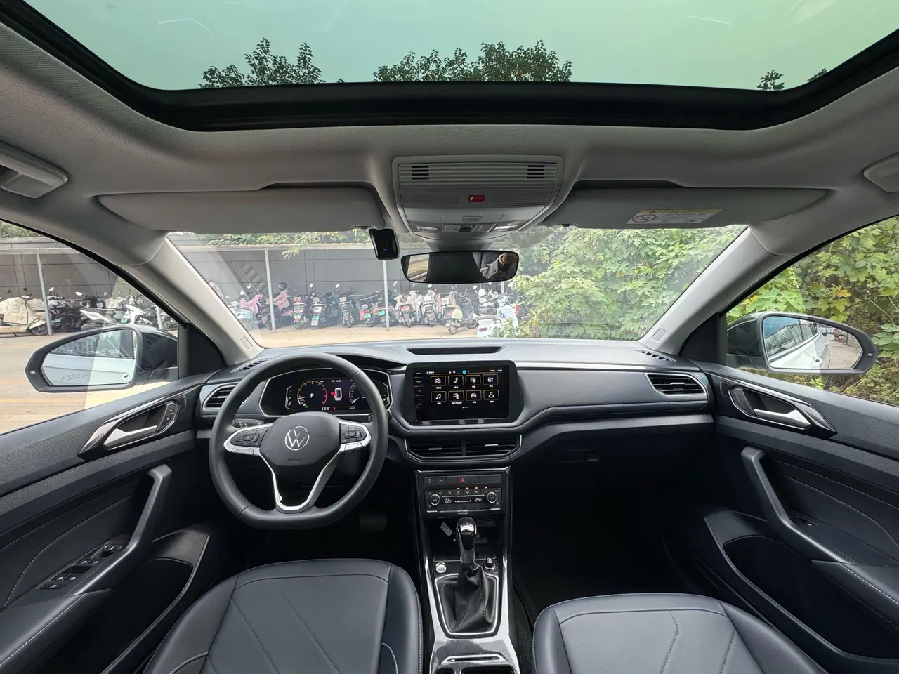 Volkswagen 2026 Tuyue Xinrui 1.5TSI 300TSI Sharp Enjoy Edition Automatic Gear 3