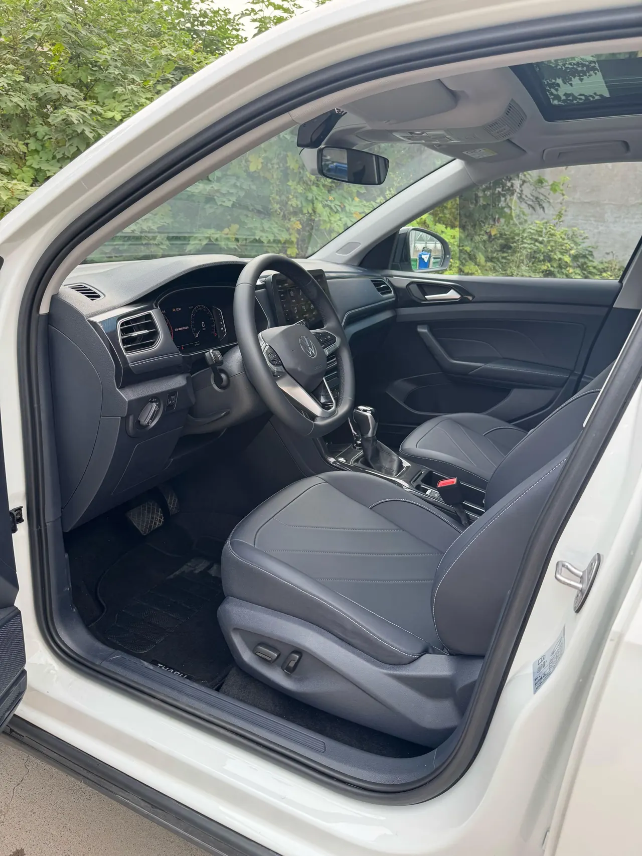 Volkswagen 2026 Tuyue Xinrui 1.5TSI 300TSI Sharp Enjoy Edition Automatic Gear 4