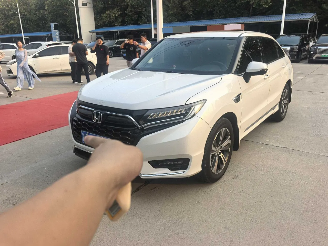 Open image lightbox: Honda 2020 UR-V 1.5T Stepless 240TURBO Two-Drive Elegant Edition Automatic Gear