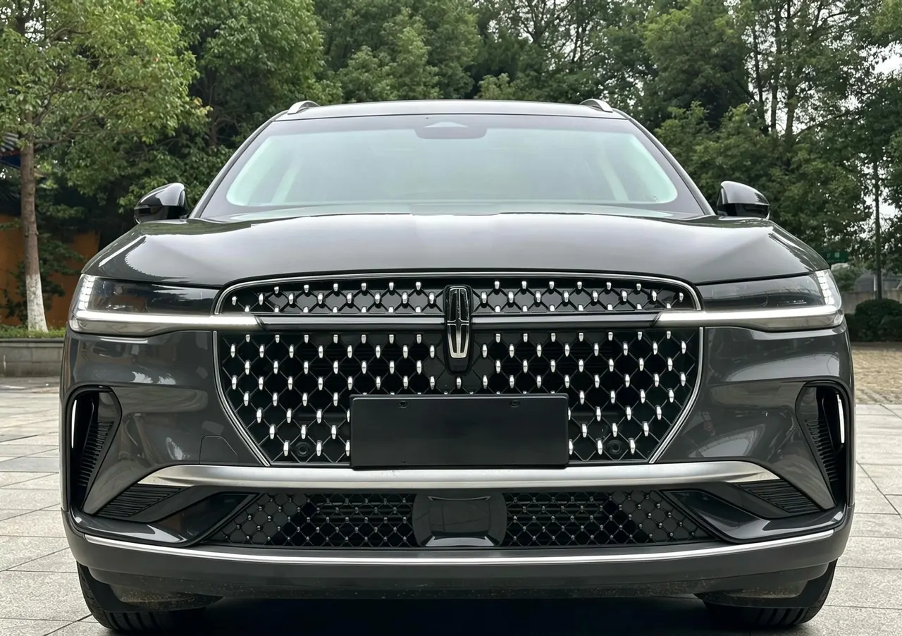 Lincoln 2026 Navigator 2.0T Two-Drive Sailing Edition Automatic Gear 2